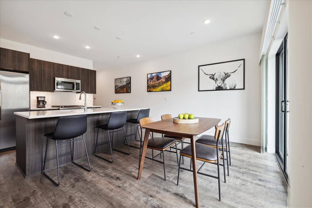 Dining Area - River West 924 - Silverthorne Vacation Rental Dining Area - River West 924 - Silverthorne Vacation Rental