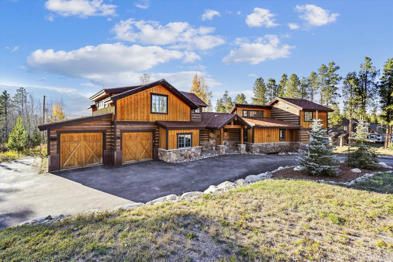 Exterior - Silver Circle Lodge - Breckenridge Vacation Rental Exterior - Silver Circle Lodge - Breckenridge Vacation Rental