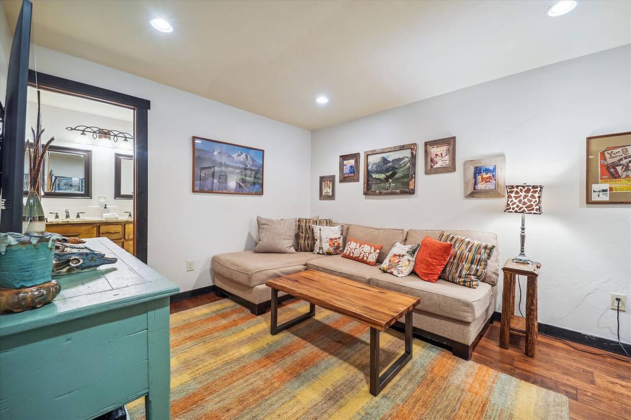 Living Area - Silver Circle Lodge - Breckenridge Vacation Rental Living Area - Silver Circle Lodge - Breckenridge Vacation Rental