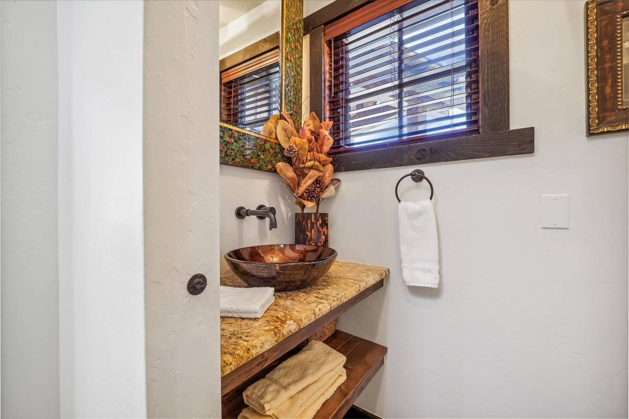Bathroom - Silver Circle Lodge - Breckenridge Vacation Rental Bathroom - Silver Circle Lodge - Breckenridge Vacation Rental
