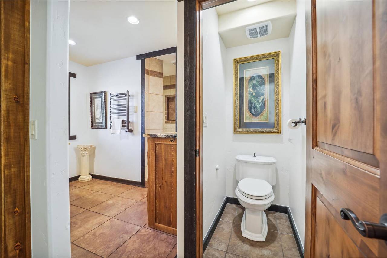 Bathroom - Silver Circle Lodge - Breckenridge Vacation Rental Bathroom - Silver Circle Lodge - Breckenridge Vacation Rental