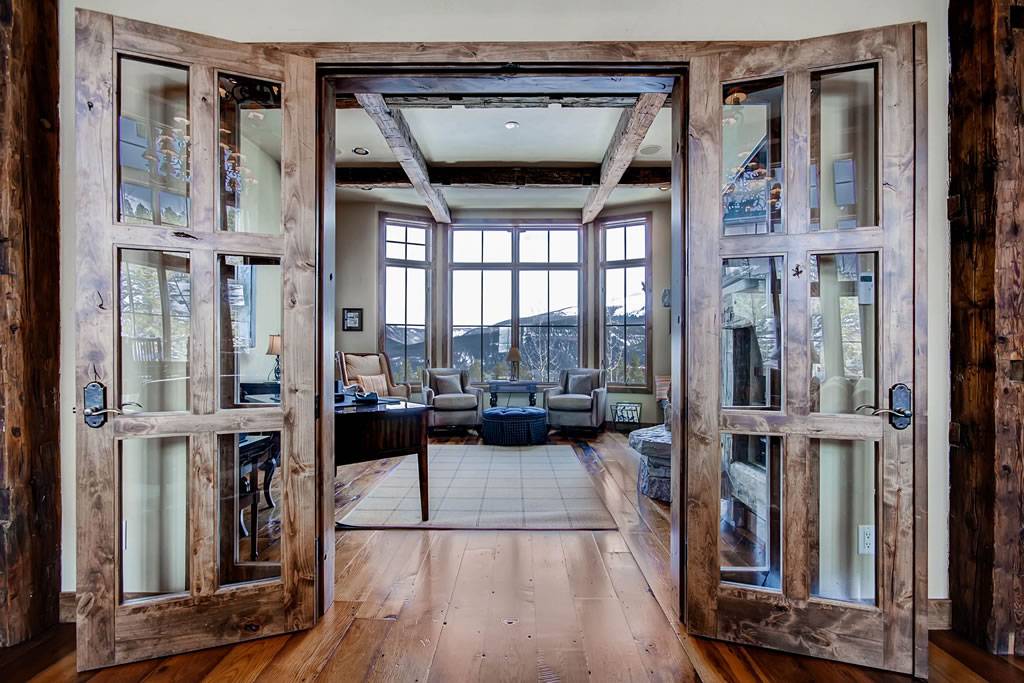 Living Area - Ski Bridge Lodge - Breckenridge Vacation Rental Living Area - Ski Bridge Lodge - Breckenridge Vacation Rental