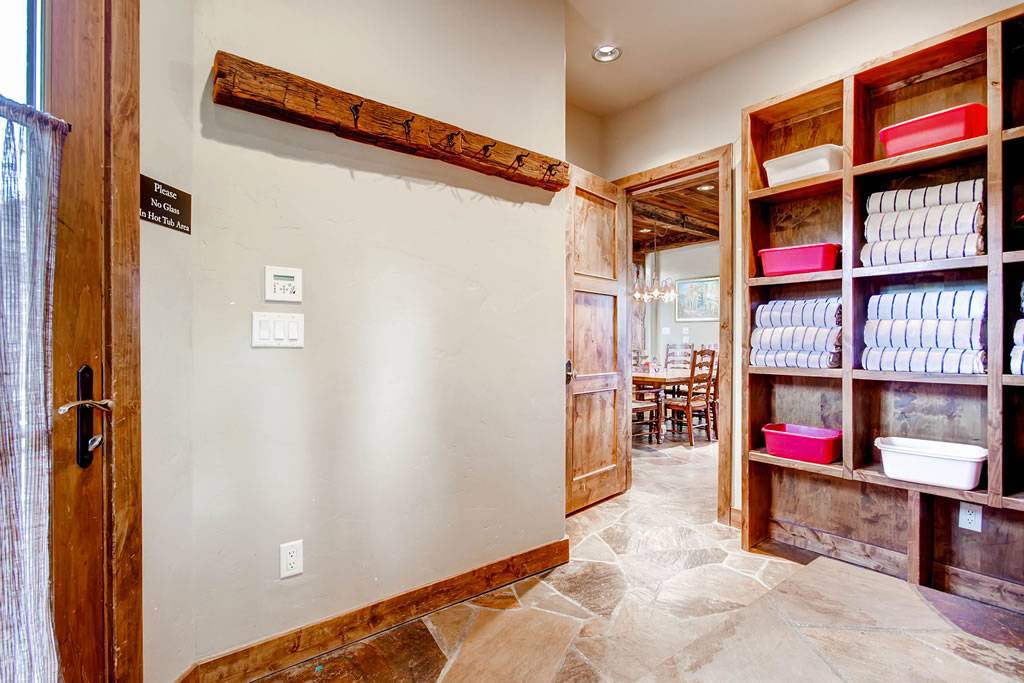 Entry - Ski Bridge Lodge - Breckenridge Vacation Rental Entry - Ski Bridge Lodge - Breckenridge Vacation Rental