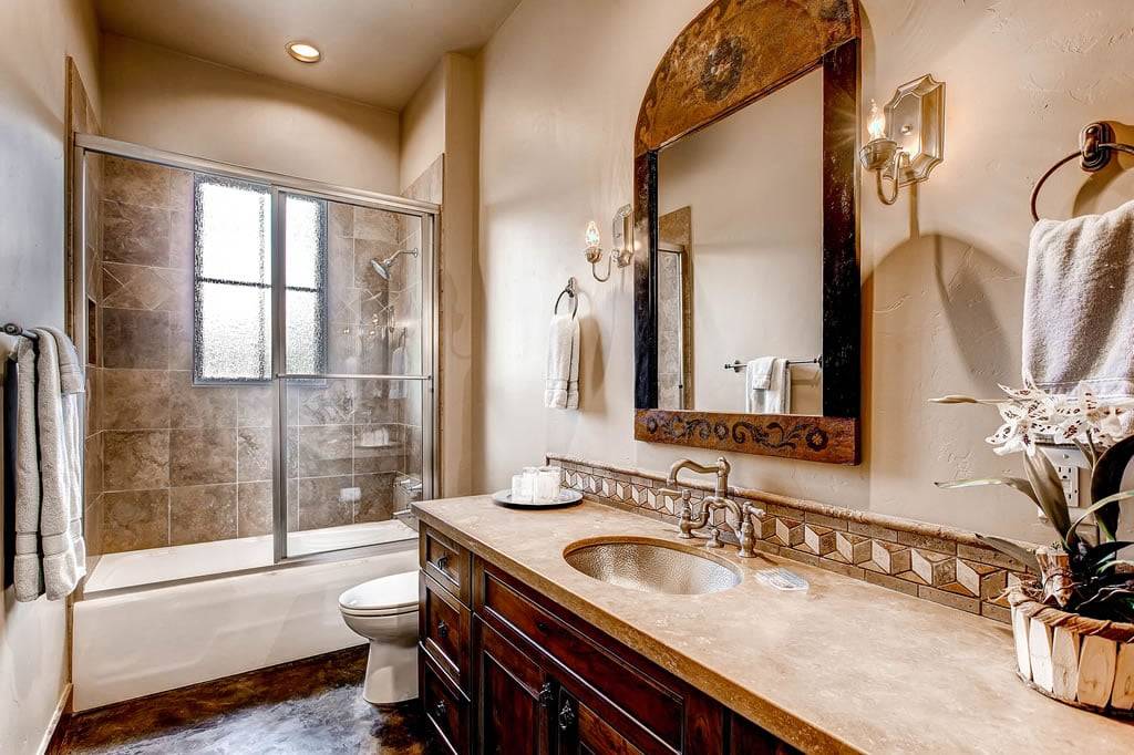 Bathroom - Ski Bridge Lodge - Breckenridge Vacation Rental Bathroom - Ski Bridge Lodge - Breckenridge Vacation Rental