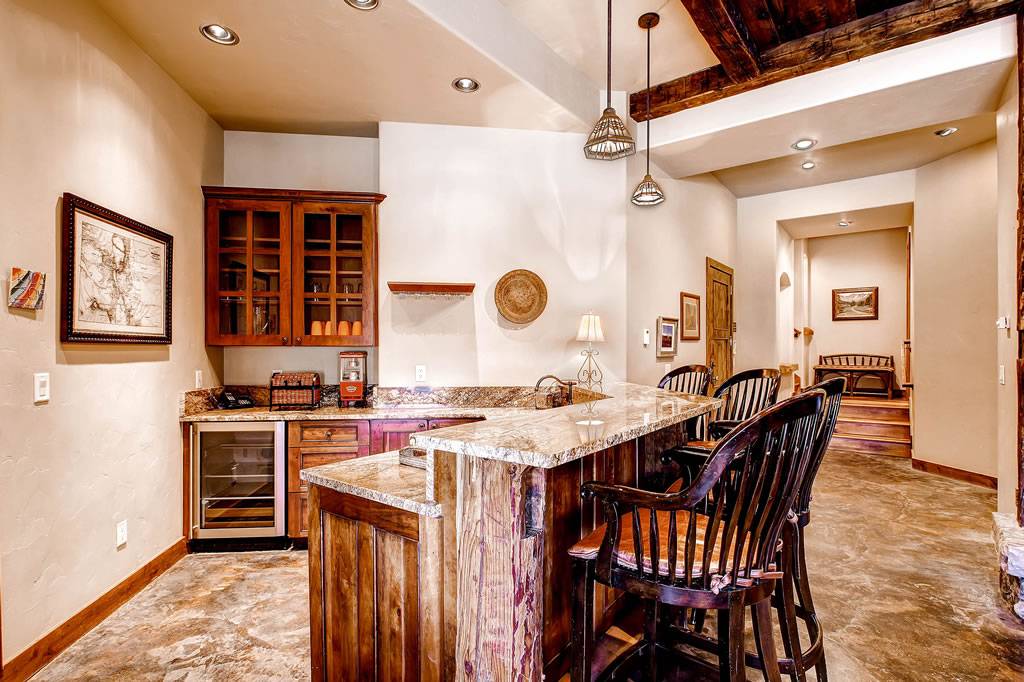 Living Area - Ski Bridge Lodge - Breckenridge Vacation Rental Living Area - Ski Bridge Lodge - Breckenridge Vacation Rental