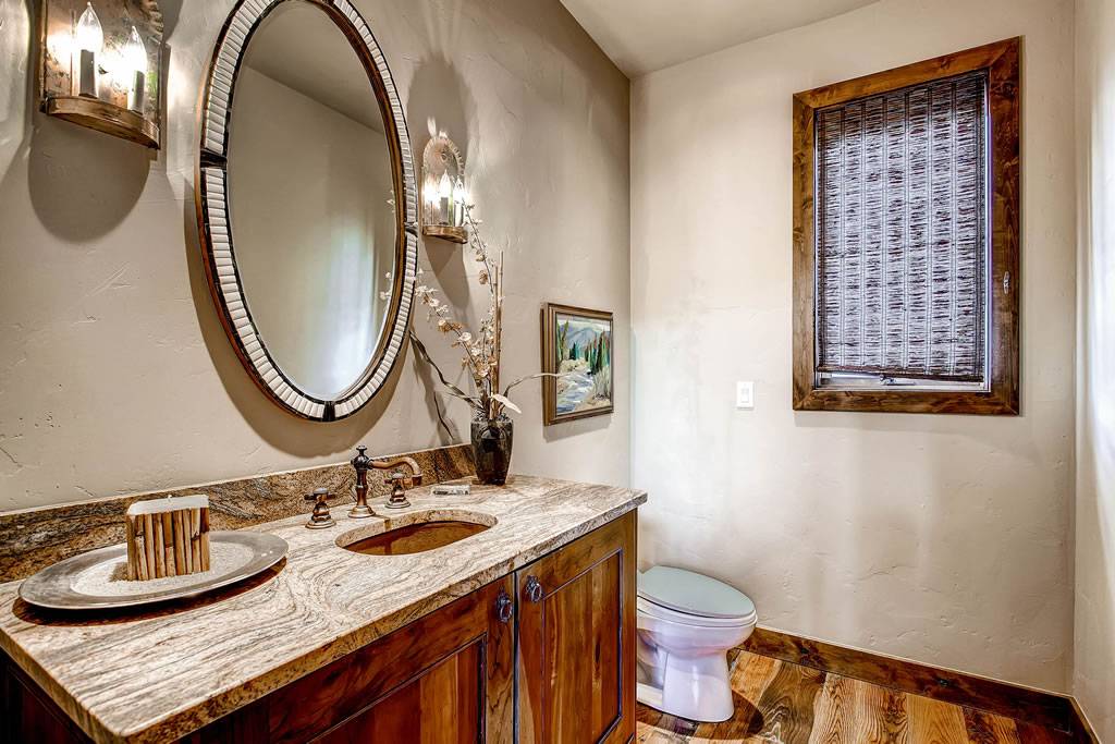 Bathroom - Ski Bridge Lodge - Breckenridge Vacation Rental Bathroom - Ski Bridge Lodge - Breckenridge Vacation Rental