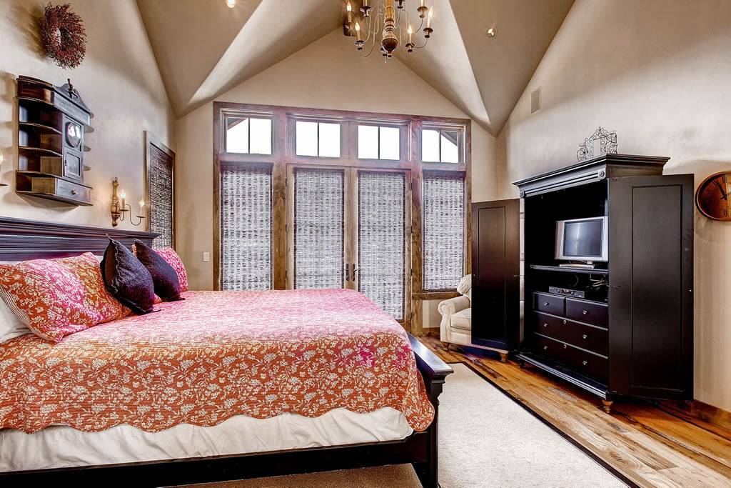 Bedroom - Ski Bridge Lodge - Breckenridge Vacation Rental Bedroom - Ski Bridge Lodge - Breckenridge Vacation Rental