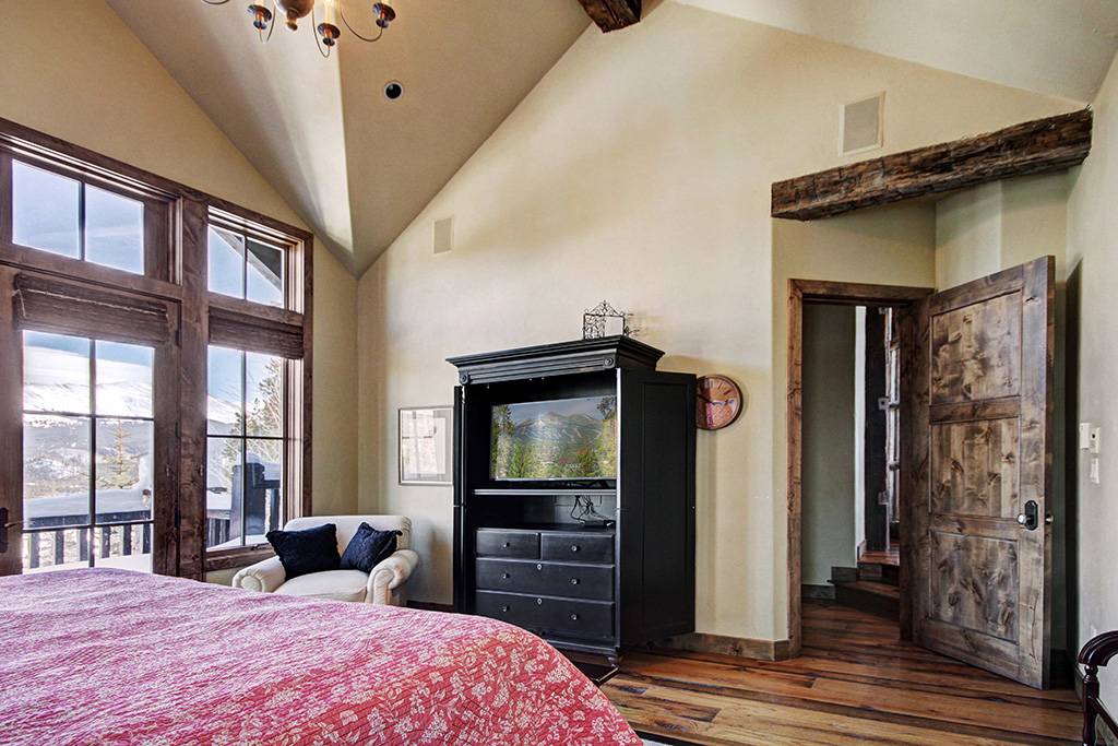 Bedroom - Ski Bridge Lodge - Breckenridge Vacation Rental Bedroom - Ski Bridge Lodge - Breckenridge Vacation Rental