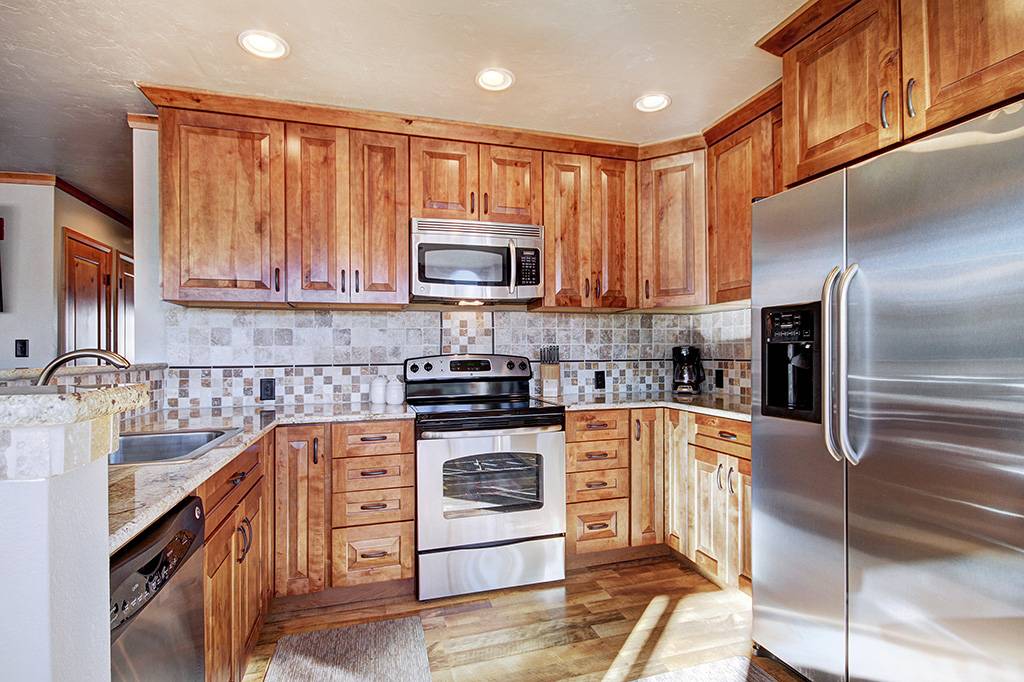 Kitchen - Ski Hill 27 - Breckenridge Vacation Rental Kitchen - Ski Hill 27 - Breckenridge Vacation Rental