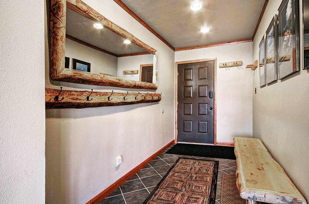 Entry - Ski Hill 27 - Breckenridge Vacation Rental Entry - Ski Hill 27 - Breckenridge Vacation Rental