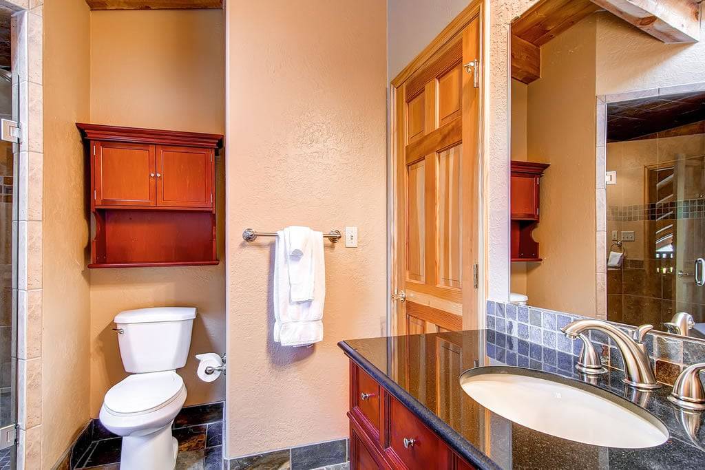 Bathroom, Snowshoe Retreat, Breckenridge Vacation Rental Bathroom, Snowshoe Retreat, Breckenridge Vacation Rental