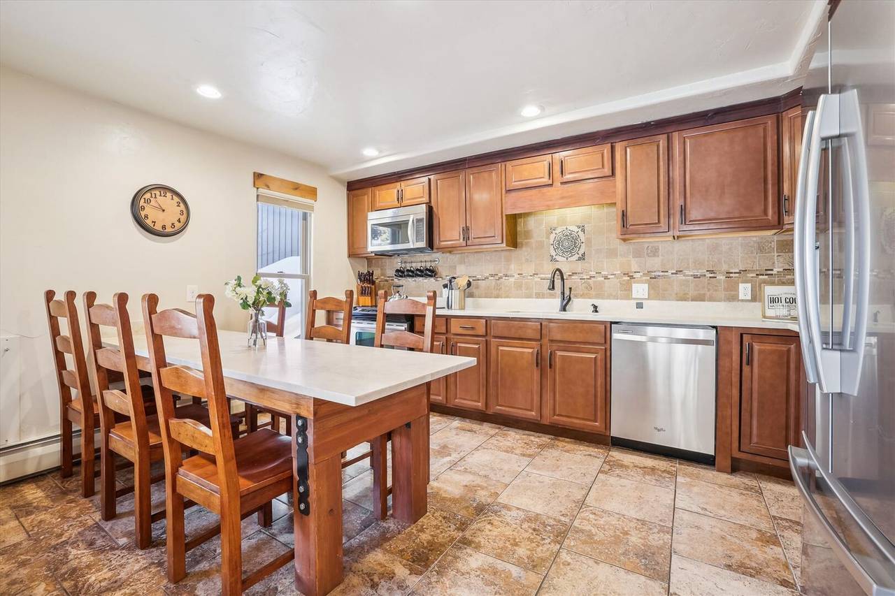 Dining Area - Ski Watch 329 - Breckenridge Vacation Rental Dining Area - Ski Watch 329 - Breckenridge Vacation Rental