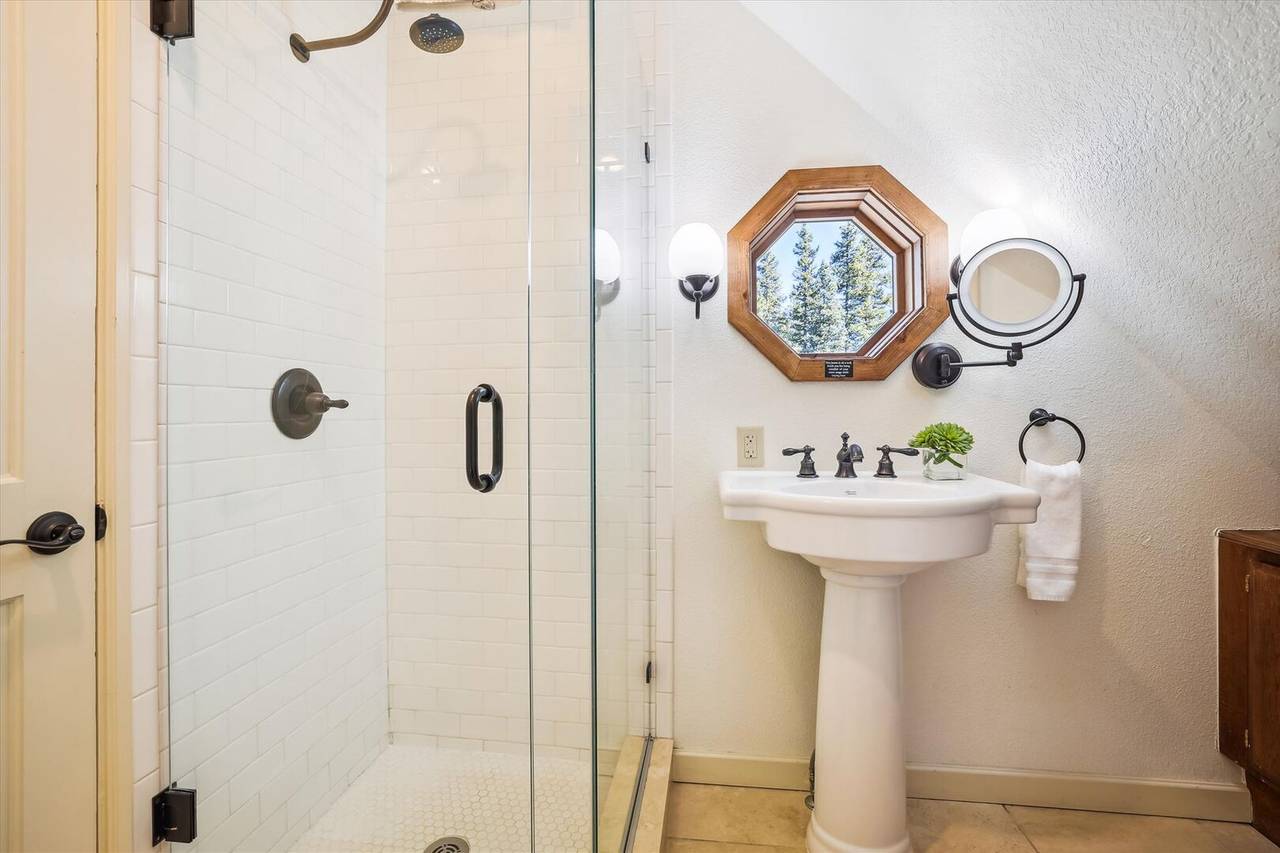 Bathroom - Summit Solitude Estate - Breckenridge Vacation Rental Bathroom - Summit Solitude Estate - Breckenridge Vacation Rental