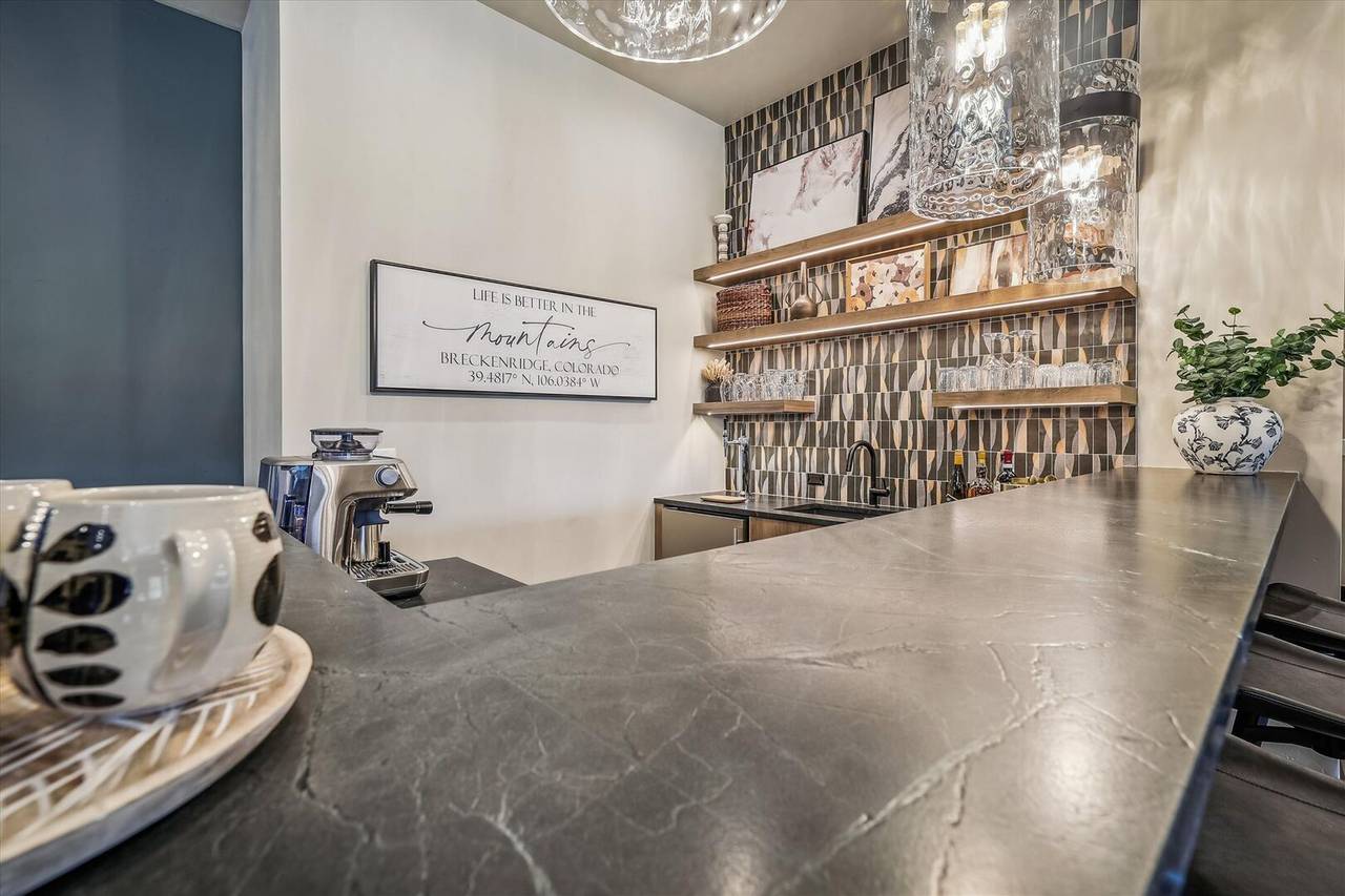 Bar, The Crowne Summit, Breckenridge Vacation Rental Bar, The Crowne Summit, Breckenridge Vacation Rental