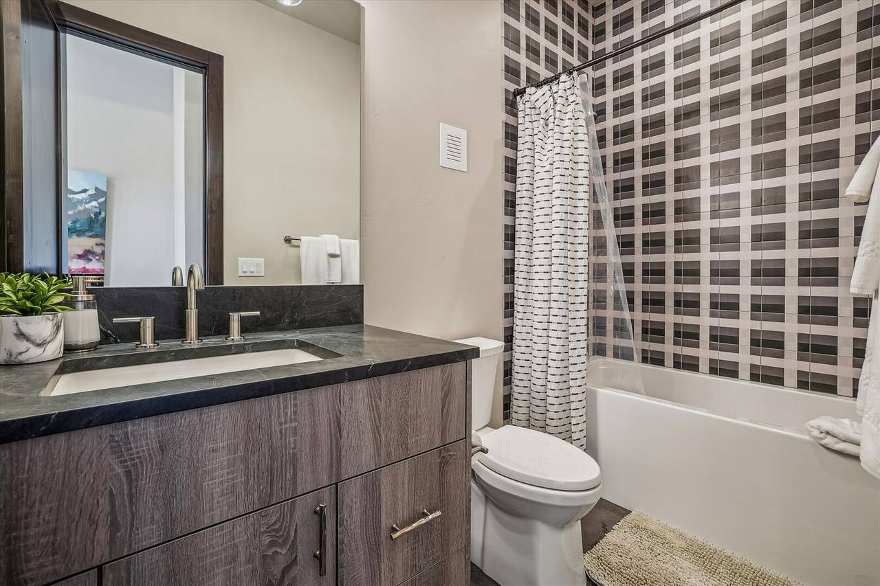 Bathroom, The Crowne Summit, Breckenridge Vacation Rental Bathroom, The Crowne Summit, Breckenridge Vacation Rental