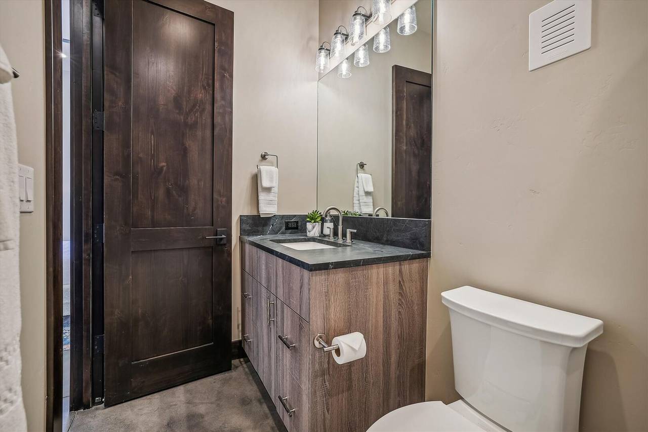 Bathroom, The Crowne Summit, Breckenridge Vacation Rental Bathroom, The Crowne Summit, Breckenridge Vacation Rental