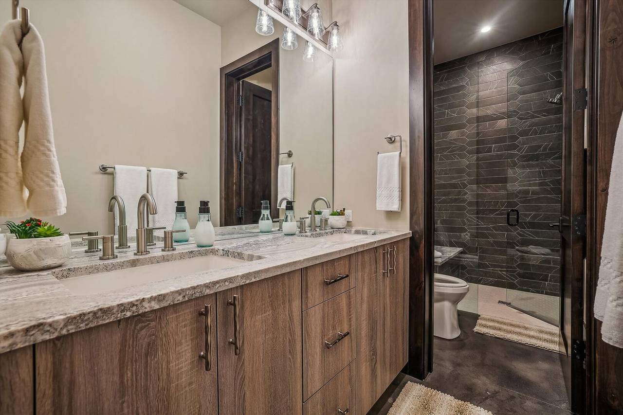 Bathroom, The Crowne Summit, Breckenridge Vacation Rental Bathroom, The Crowne Summit, Breckenridge Vacation Rental