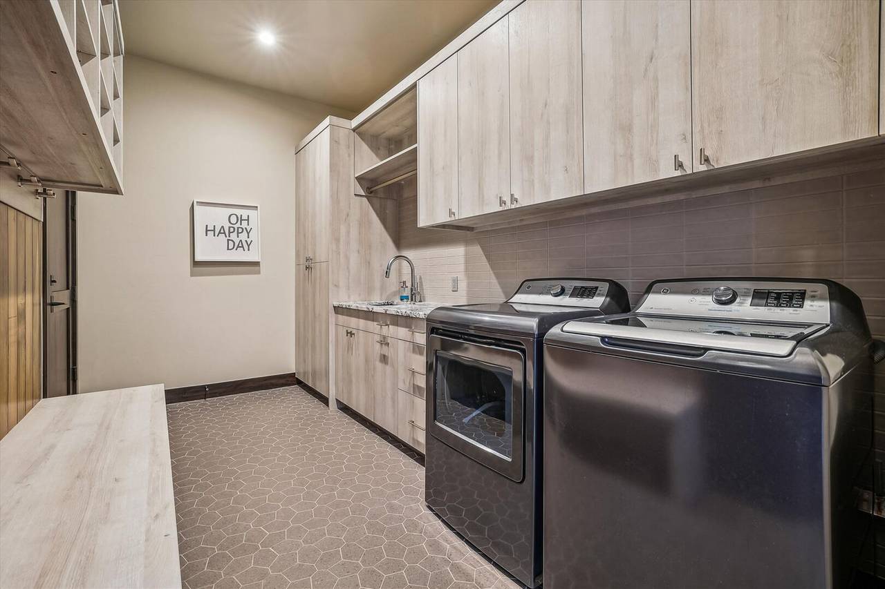 Laundry, The Crowne Summit, Breckenridge Vacation Rental Laundry, The Crowne Summit, Breckenridge Vacation Rental