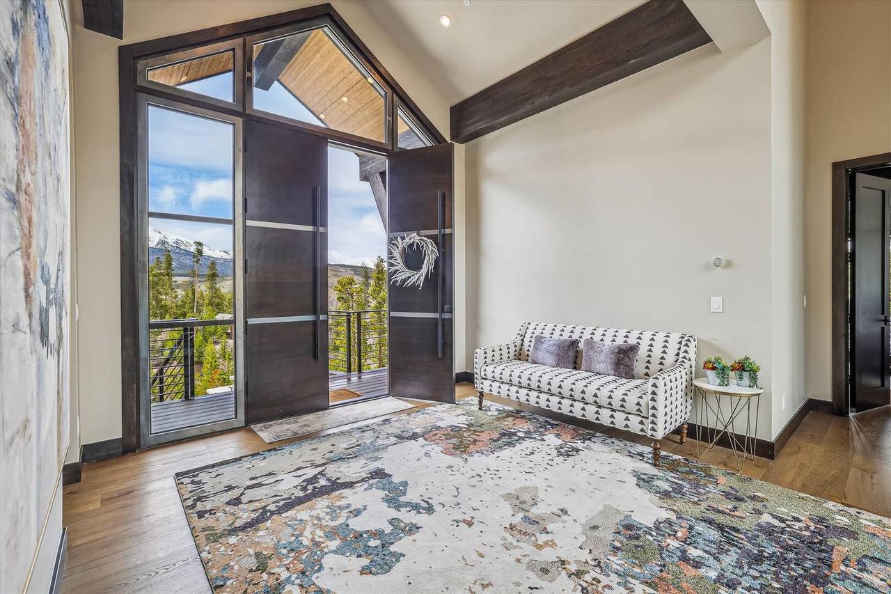 Entryway, The Crowne Summit, Breckenridge Vacation Rental Entryway, The Crowne Summit, Breckenridge Vacation Rental