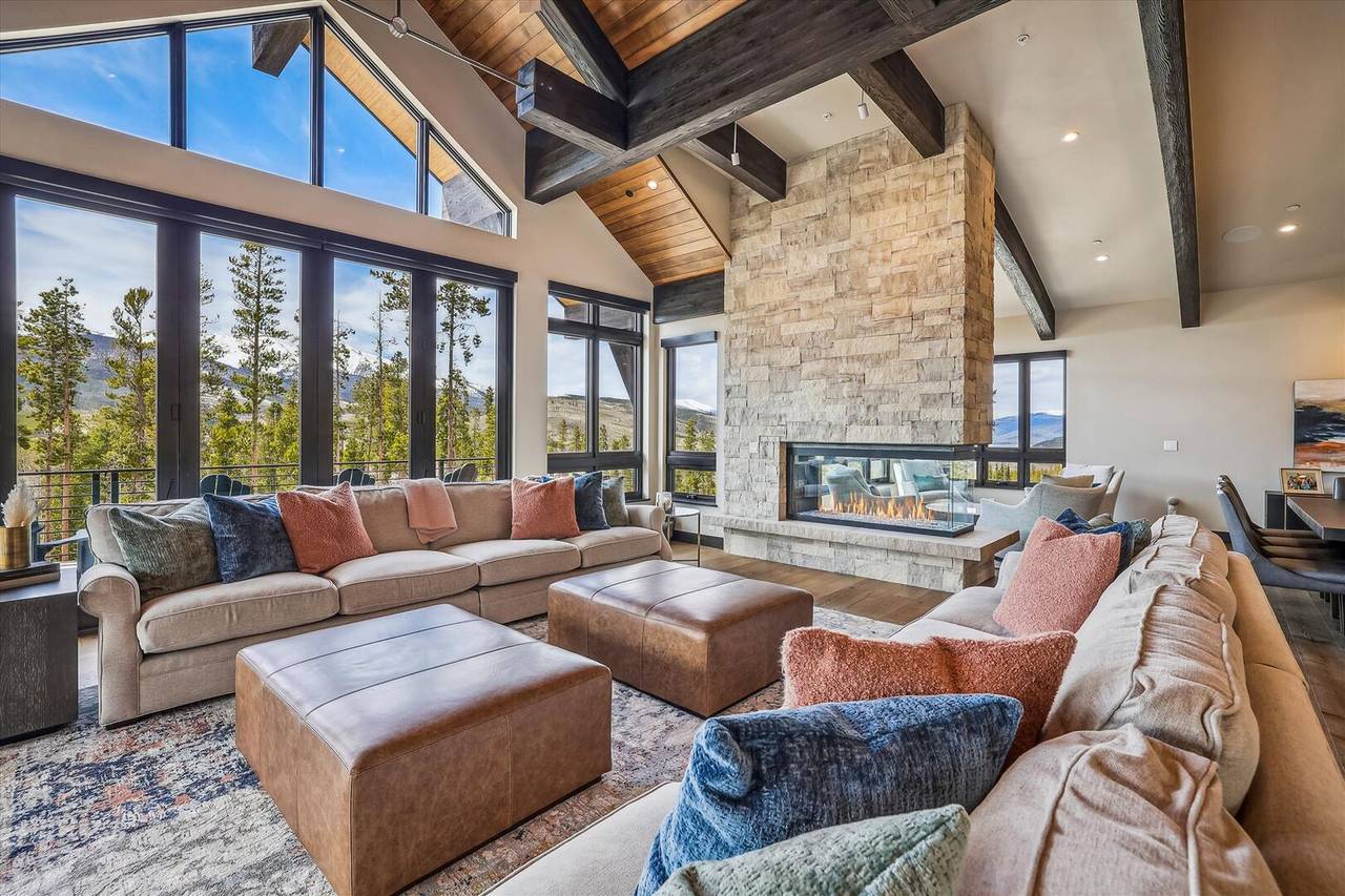 Living Room, The Crowne Summit, Breckenridge Vacation Rental Living Room, The Crowne Summit, Breckenridge Vacation Rental