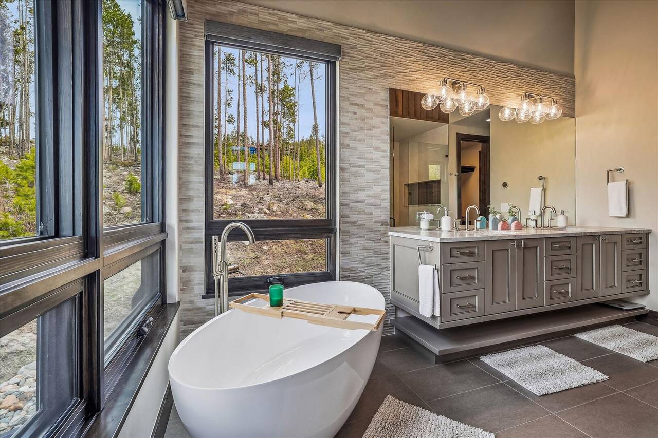 Bathroom, The Crowne Summit, Breckenridge Vacation Rental Bathroom, The Crowne Summit, Breckenridge Vacation Rental