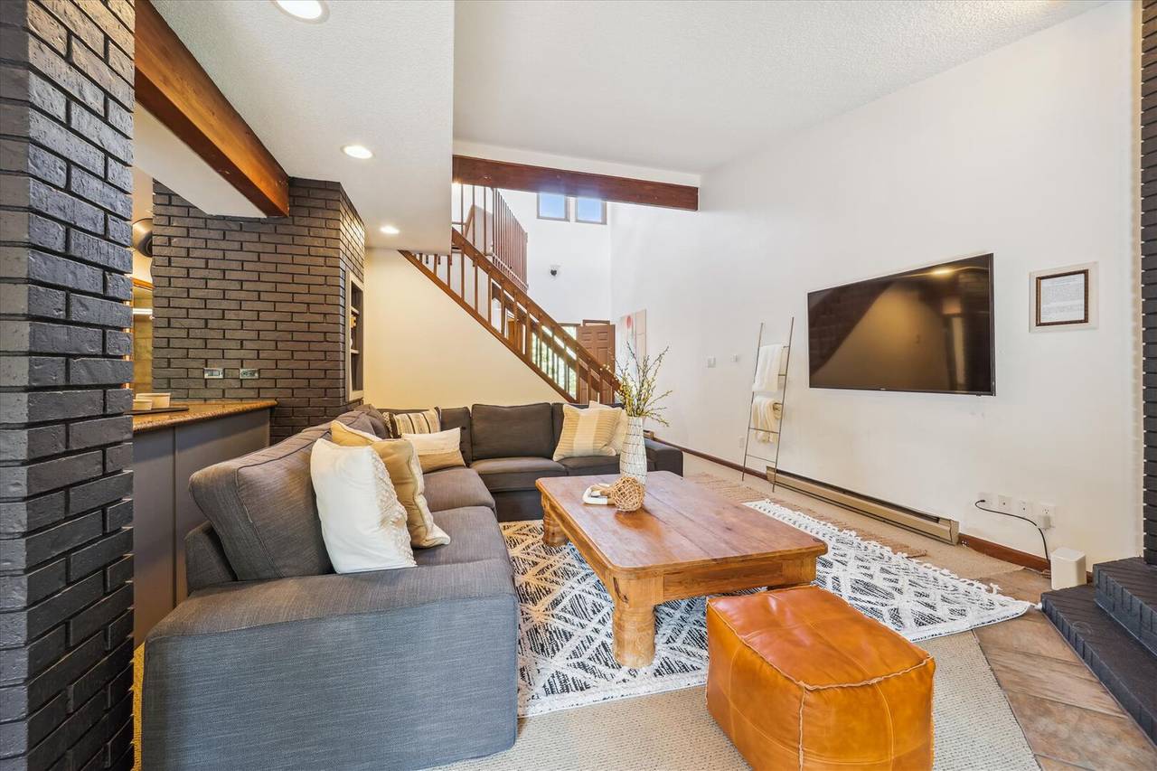 Living Room, Twins Getaway at Meadow Creek, Breckenridge Vacation Rental Living Room, Twins Getaway at Meadow Creek, Breckenridge Vacation Rental