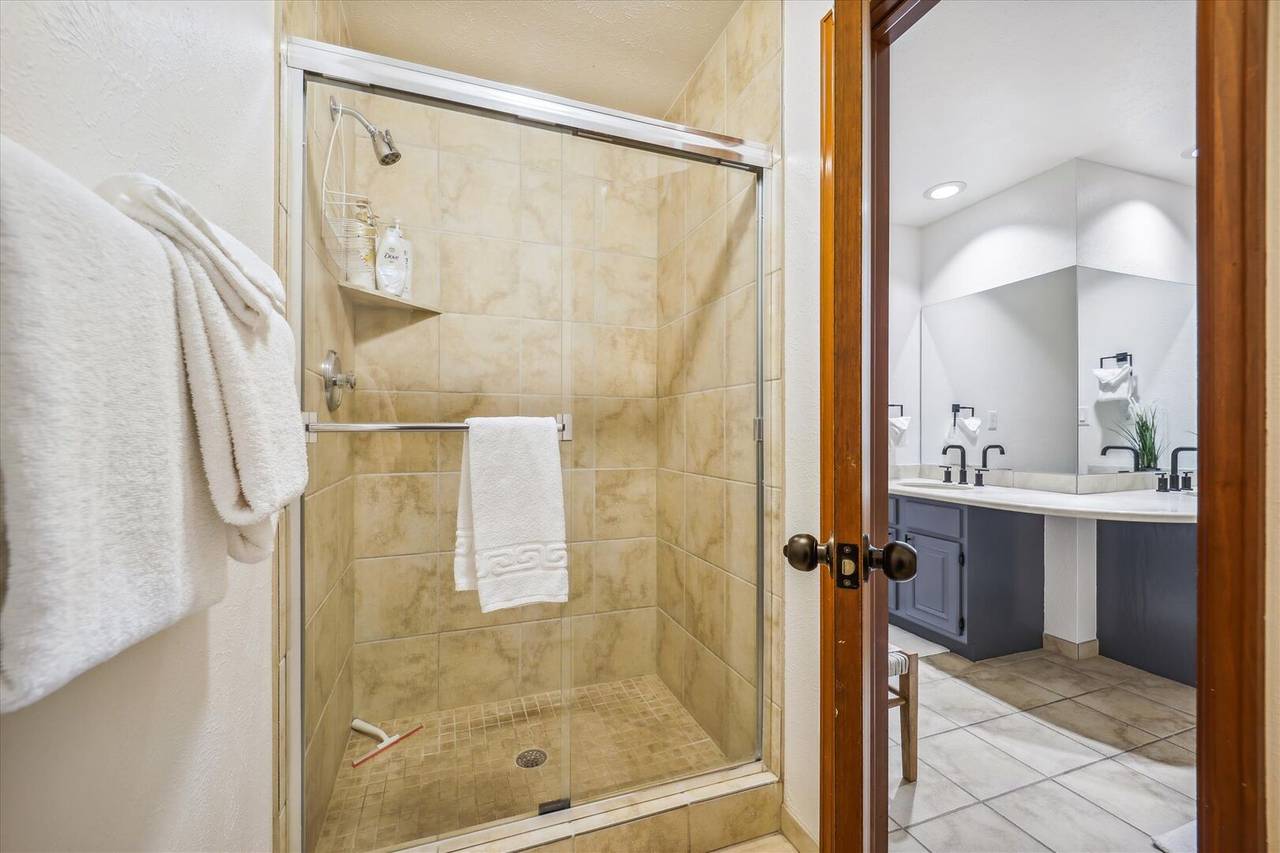 Bathroom, Twins Getaway at Meadow Creek, Breckenridge Vacation Rental Bathroom, Twins Getaway at Meadow Creek, Breckenridge Vacation Rental