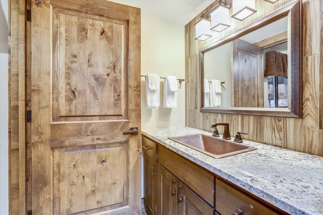 Bathroom, Village Point 109, Breckenridge Vacation Rental Bathroom, Village Point 109, Breckenridge Vacation Rental