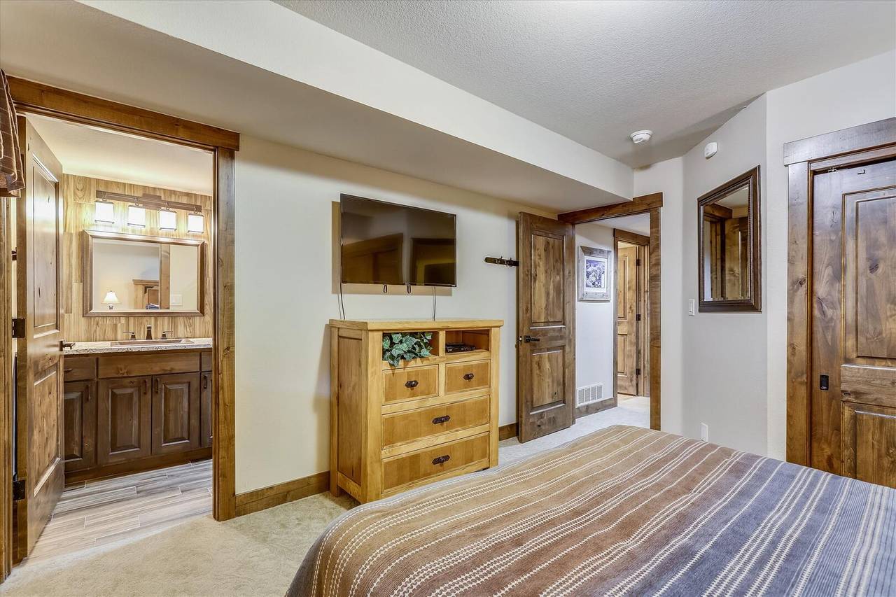 Bedroom, Village Point 109, Breckenridge Vacation Rental Bedroom, Village Point 109, Breckenridge Vacation Rental