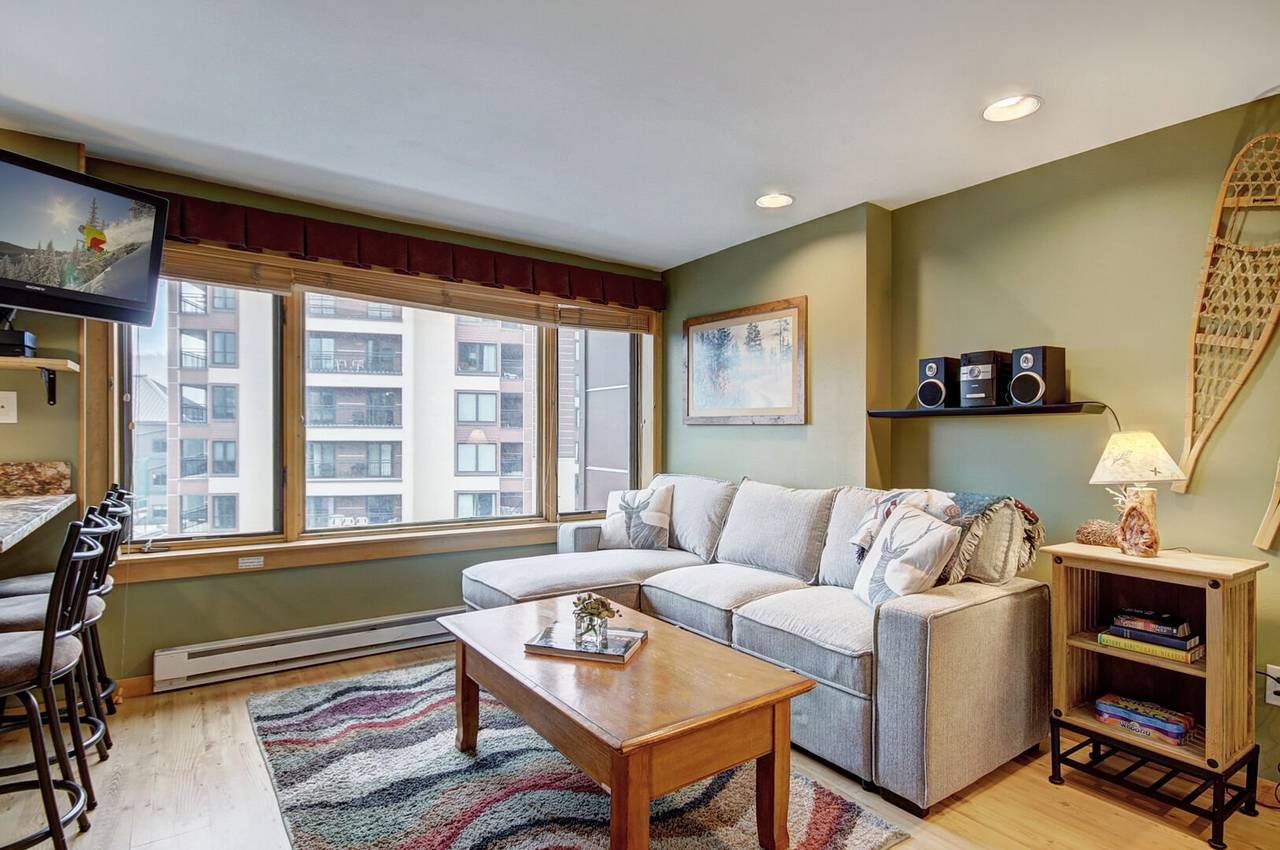 Living Area, Village at Breckenridge Peak 9 Inn, Liftside 403, Breckenridge Vacation Rental Living Area, Village at Breckenridge Peak 9 Inn, Liftside 403, Breckenridge Vacation Rental