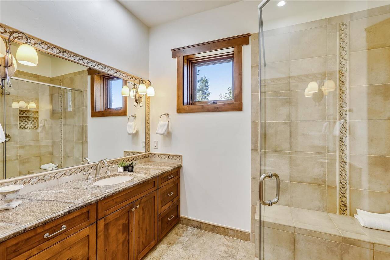 Bathroom - Highlands Hideaway - Breckenridge Vacation Rental Bathroom - Highlands Hideaway - Breckenridge Vacation Rental