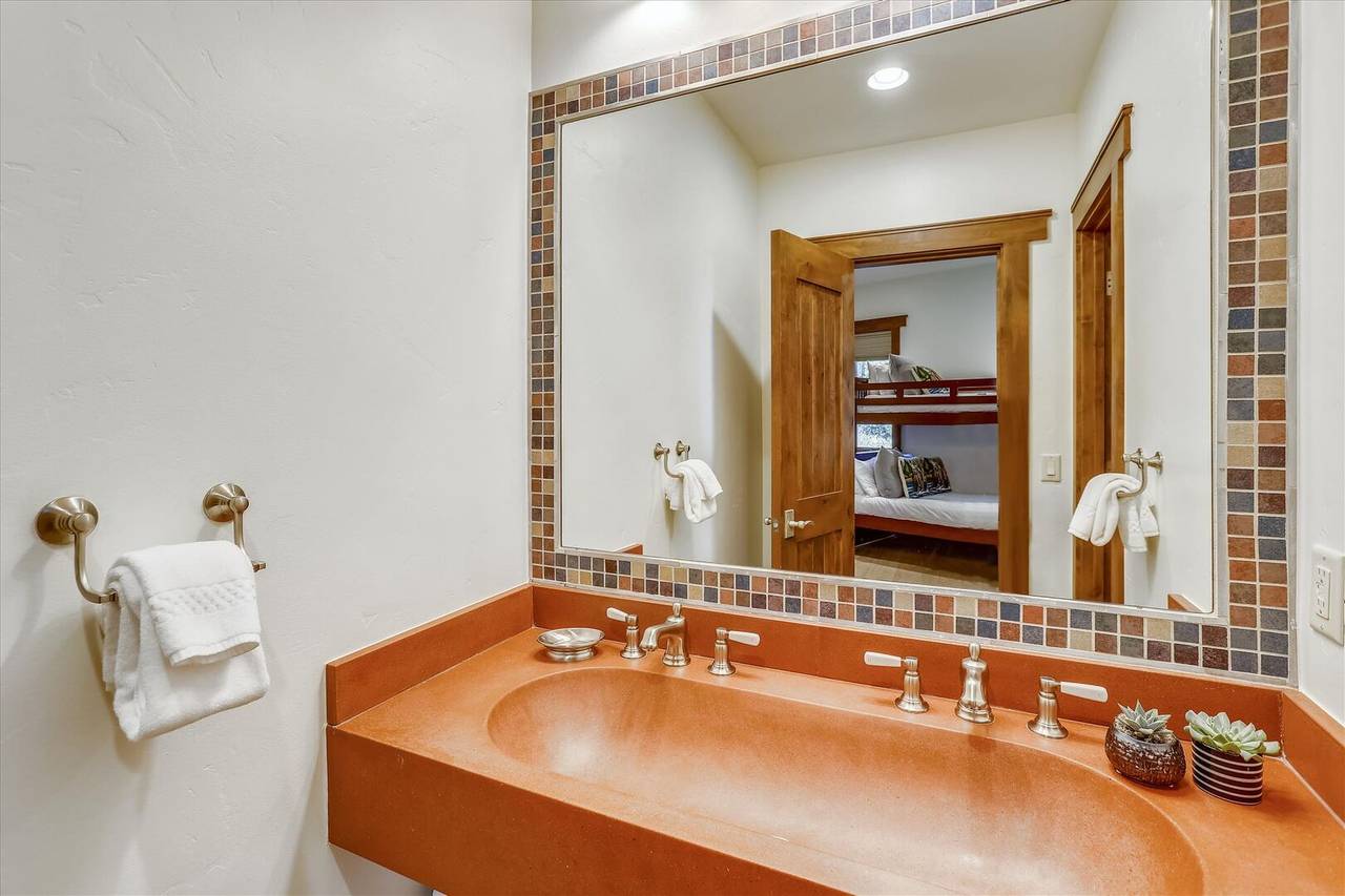 Bathroom - Highlands Hideaway - Breckenridge Vacation Rental Bathroom - Highlands Hideaway - Breckenridge Vacation Rental