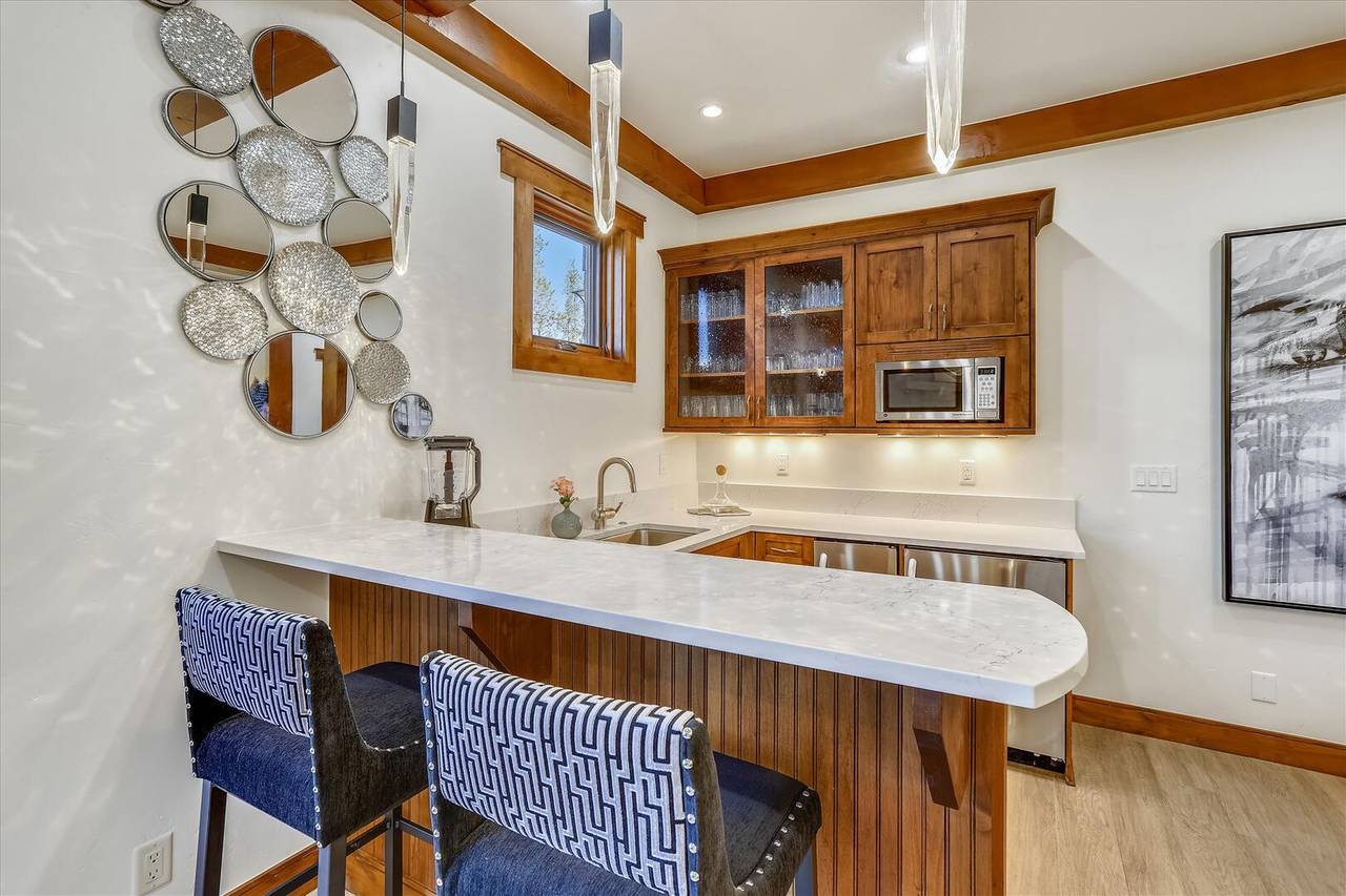 Wet Bar - Highlands Hideaway - Breckenridge Vacation Rental Wet Bar - Highlands Hideaway - Breckenridge Vacation Rental
