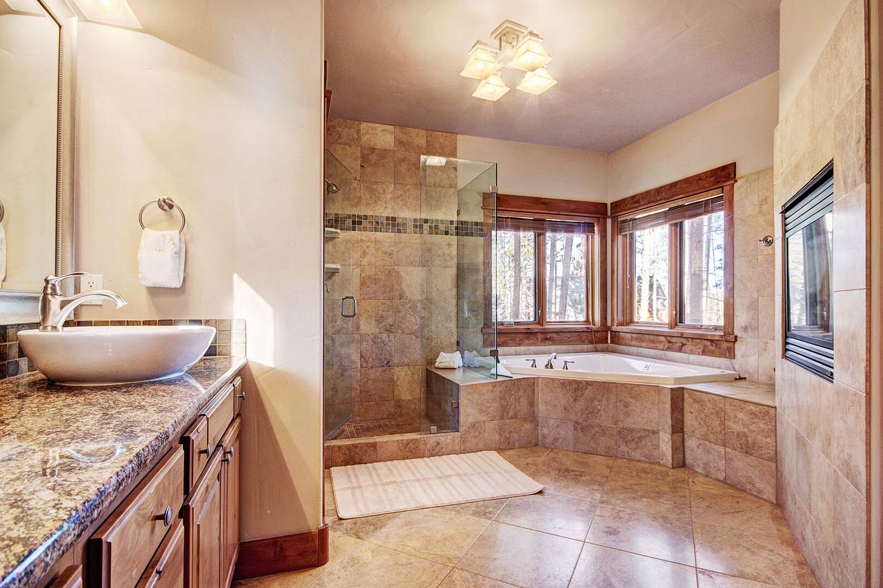 Bathroom - Highlands Trail House - Breckenridge Vacation Rental Bathroom - Highlands Trail House - Breckenridge Vacation Rental