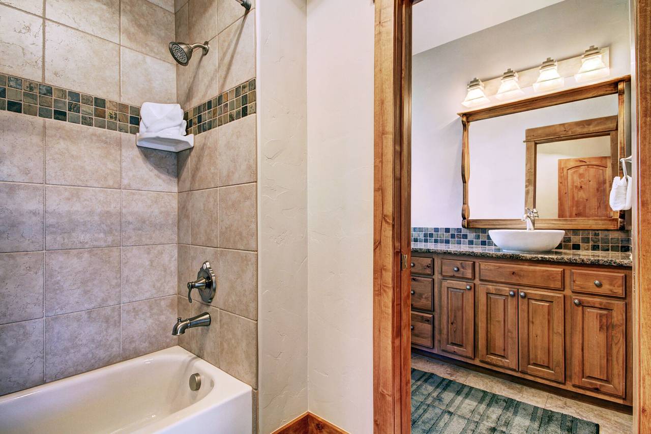 Bathroom - Highlands Trail House - Breckenridge Vacation Rental Bathroom - Highlands Trail House - Breckenridge Vacation Rental