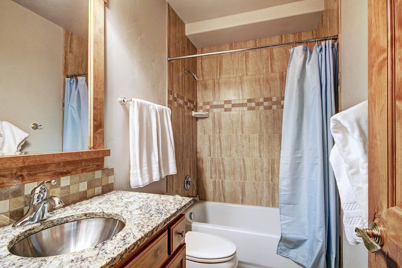 Bathroom - Highlands Trail House - Breckenridge Vacation Rental Bathroom - Highlands Trail House - Breckenridge Vacation Rental