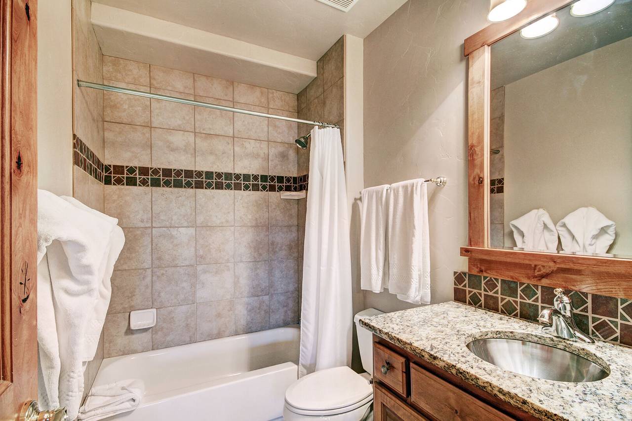 Bathroom - Highlands Trail House - Breckenridge Vacation Rental Bathroom - Highlands Trail House - Breckenridge Vacation Rental