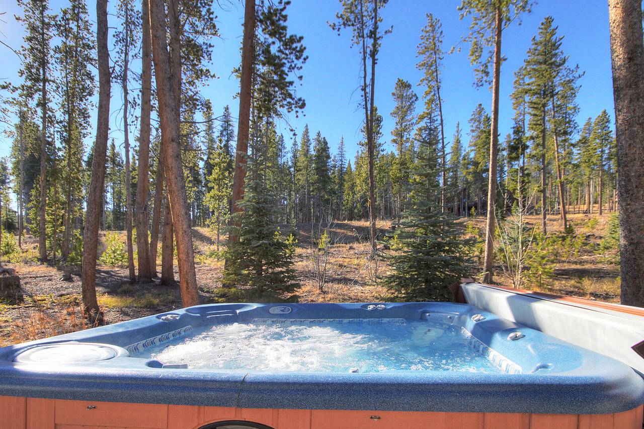 Hot Tub - Highlands Trail House - Breckenridge Vacation Rental Hot Tub - Highlands Trail House - Breckenridge Vacation Rental