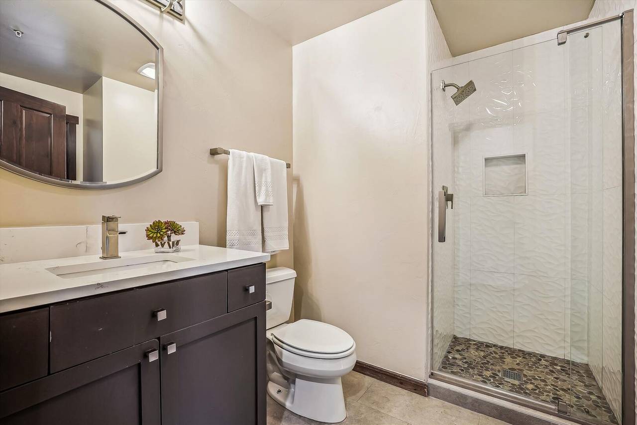 Bathroom - Main Street Junction 29 - Breckenridge Vacation Rental Bathroom - Main Street Junction 29 - Breckenridge Vacation Rental