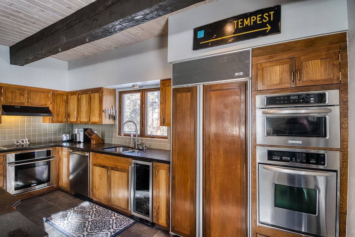 Kitchen - Miners Peak Residence - Breckenridge Vacation Rental Kitchen - Miners Peak Residence - Breckenridge Vacation Rental