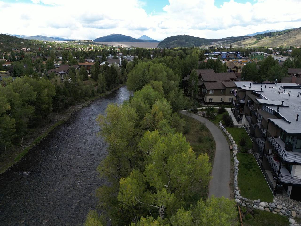 Exterior - River West 814 - Silverthorne Vacation Rental Exterior - River West 814 - Silverthorne Vacation Rental