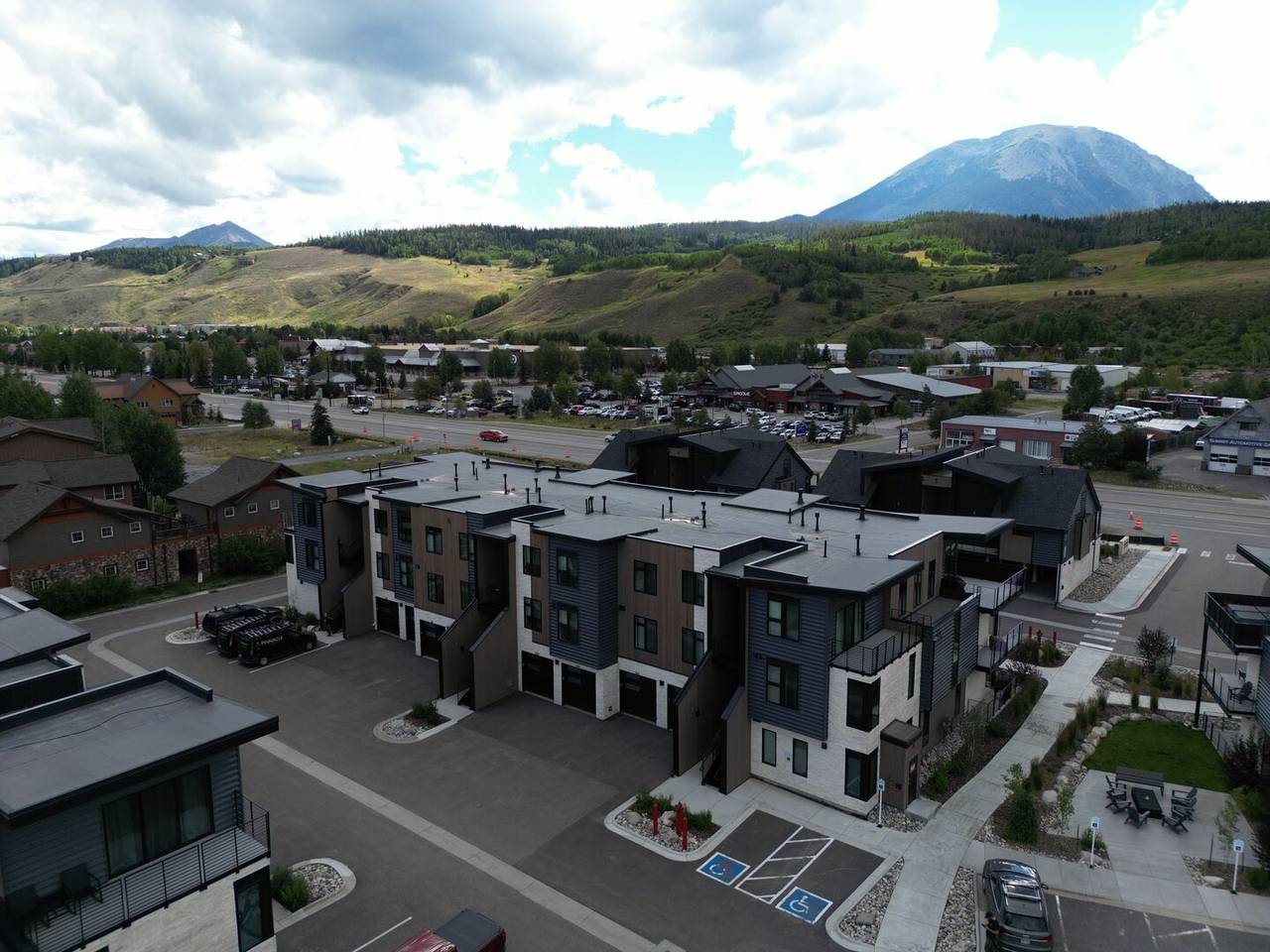Exterior - River West 924 - Silverthorne Vacation Rental Exterior - River West 924 - Silverthorne Vacation Rental