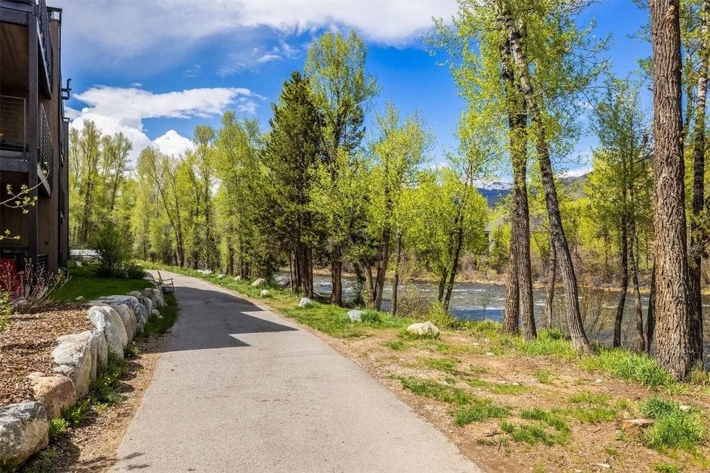Exterior - River West 924 - Silverthorne Vacation Rental Exterior - River West 924 - Silverthorne Vacation Rental