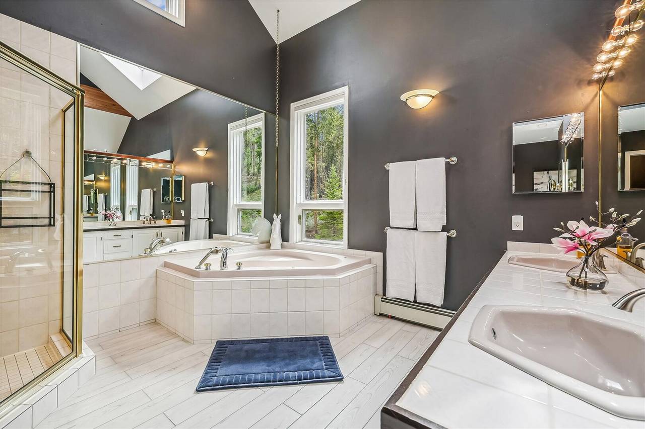 Bathroom, Stormbunker Paradise, Breckenridge Vacation Rental Bathroom, Stormbunker Paradise, Breckenridge Vacation Rental