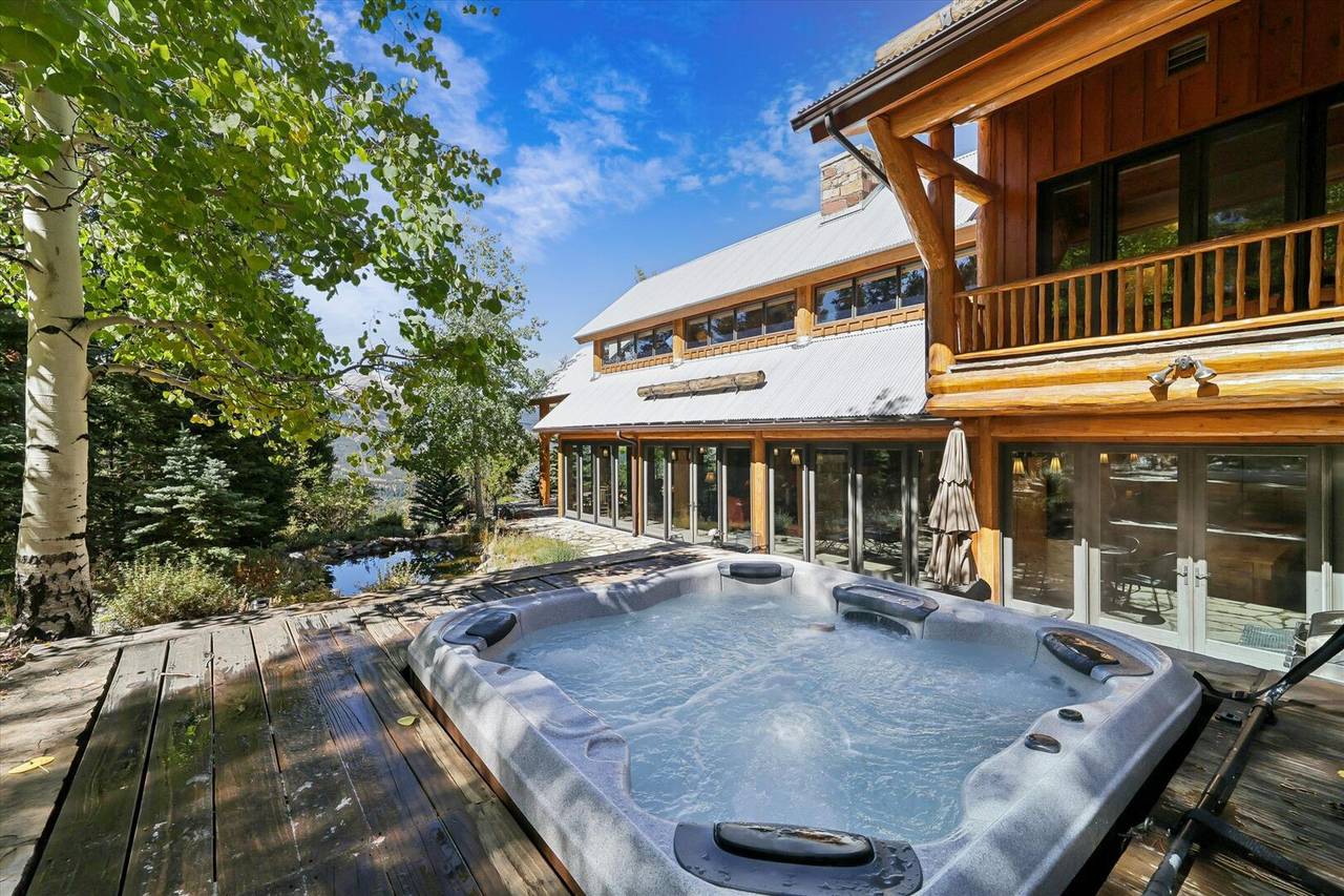 Hot Tub - Rubywood - Breckenridge Vacation Rental Hot Tub - Rubywood - Breckenridge Vacation Rental