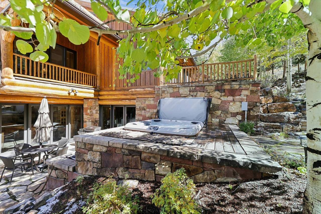 Hot Tub - Rubywood - Breckenridge Vacation Rental Hot Tub - Rubywood - Breckenridge Vacation Rental