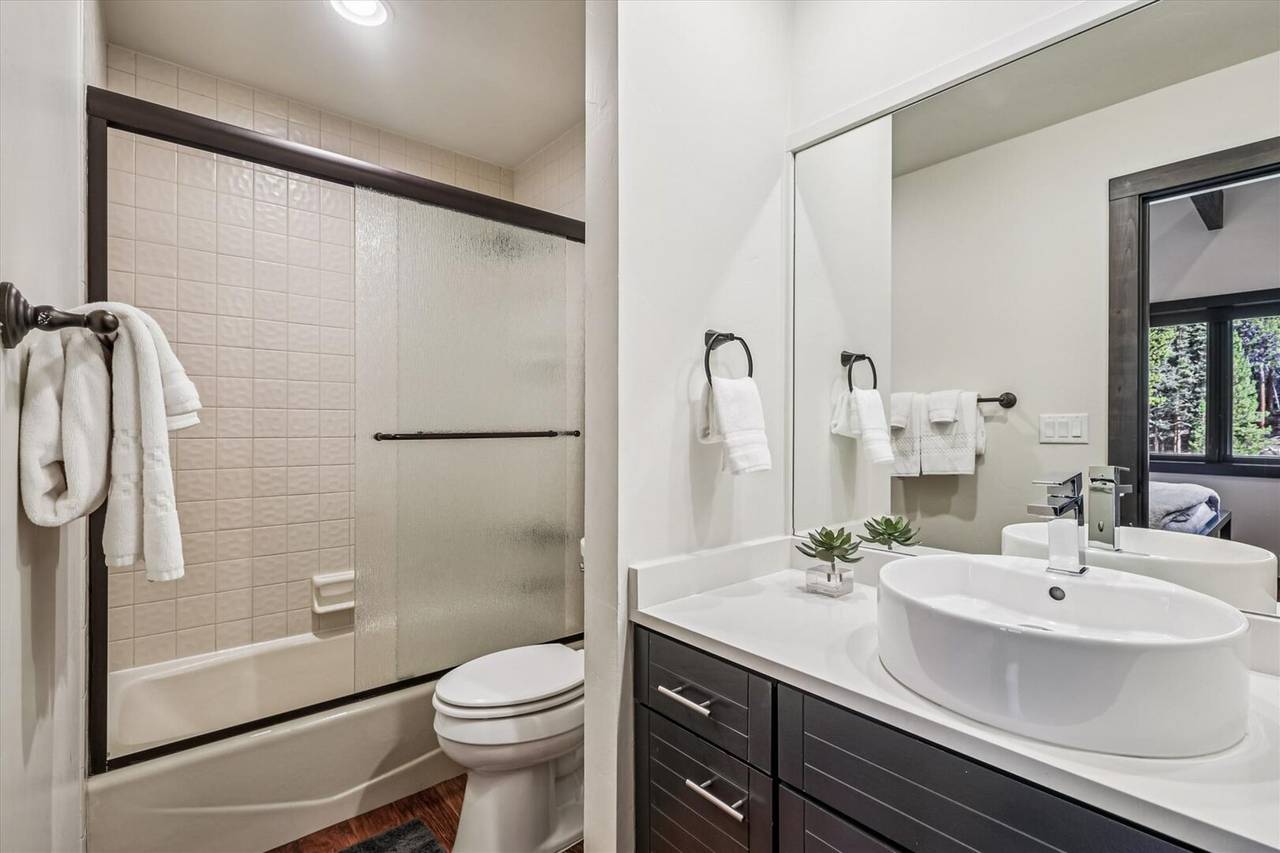 Bathroom - Summit Solitude Estate - Breckenridge Vacation Rental Bathroom - Summit Solitude Estate - Breckenridge Vacation Rental