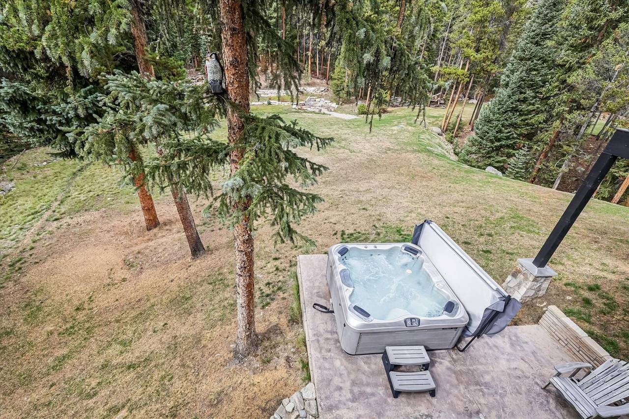 Hot Tub - Summit Solitude Estate - Breckenridge Vacation Rental Hot Tub - Summit Solitude Estate - Breckenridge Vacation Rental