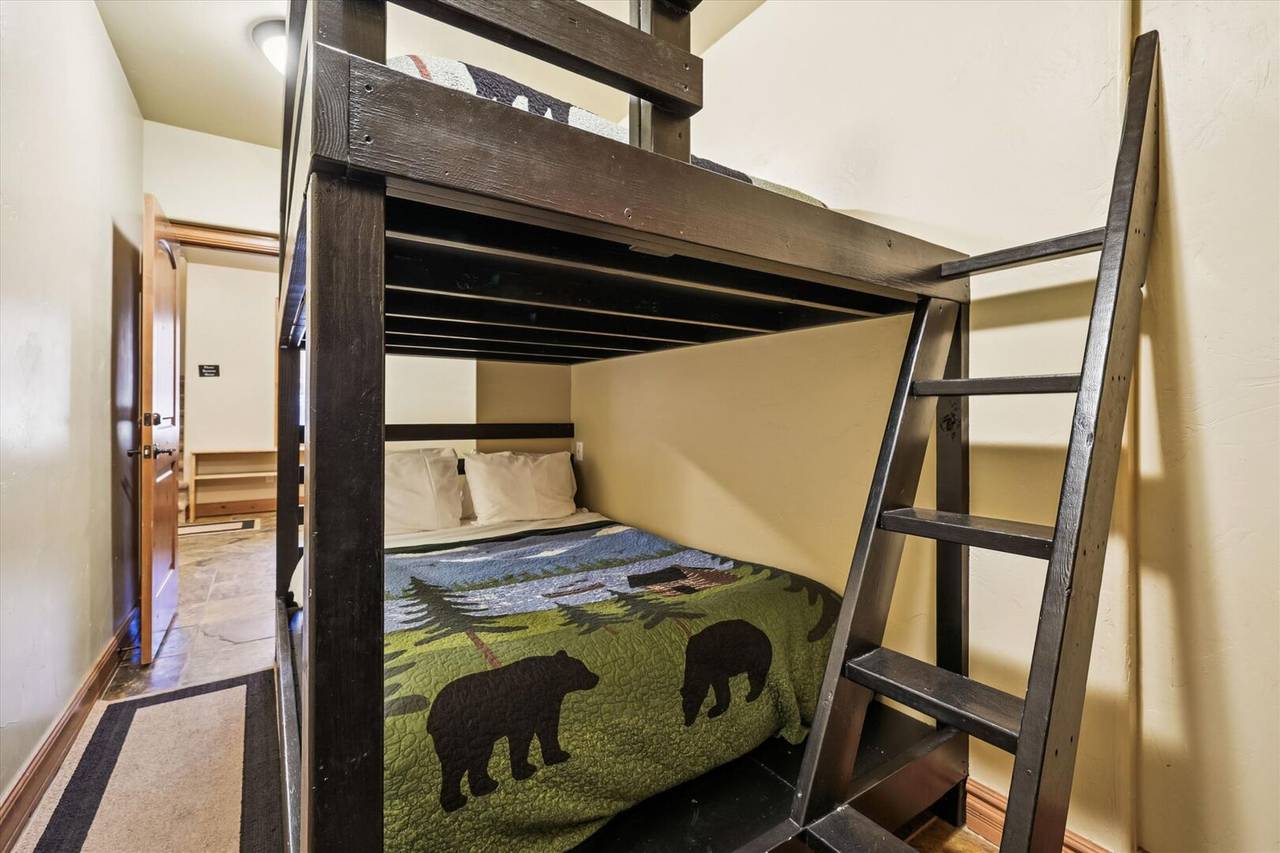 Bunk - Lofty Fox Villa - Breckenridge Vacation Rental Bunk - Lofty Fox Villa - Breckenridge Vacation Rental