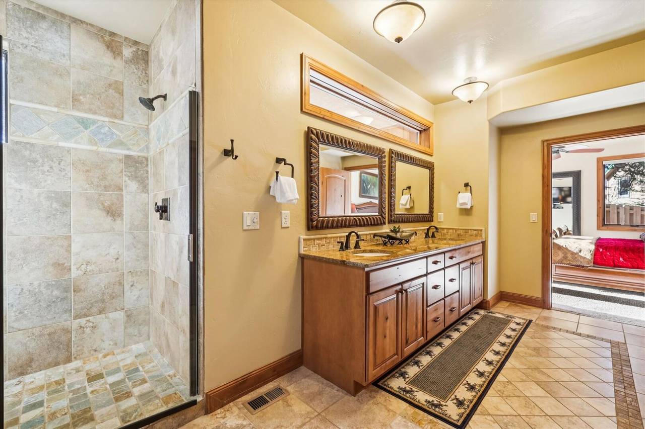 Bathroom - Lofty Fox Villa - Breckenridge Vacation Rental Bathroom - Lofty Fox Villa - Breckenridge Vacation Rental